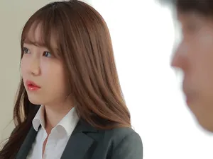 Với vẻ ngoài dễ thương, em điều dưỡng gạ xoạc tất cả bệnh nhân nam và bác sĩ ở bệnh viện