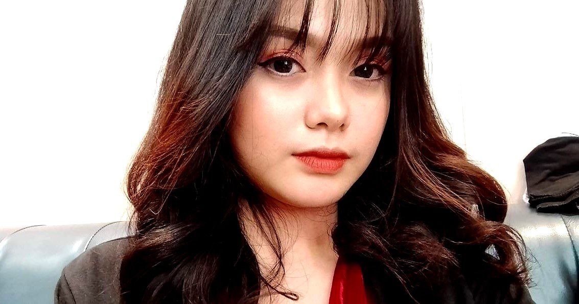 đến nhà chỉ bài cho cô bạn học melody marks nhưng cô ấy cứ …